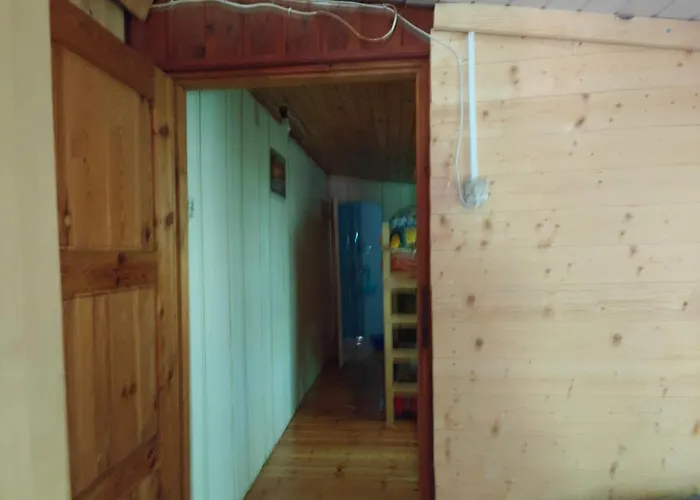 U Edwarda Деревянный коттедж *